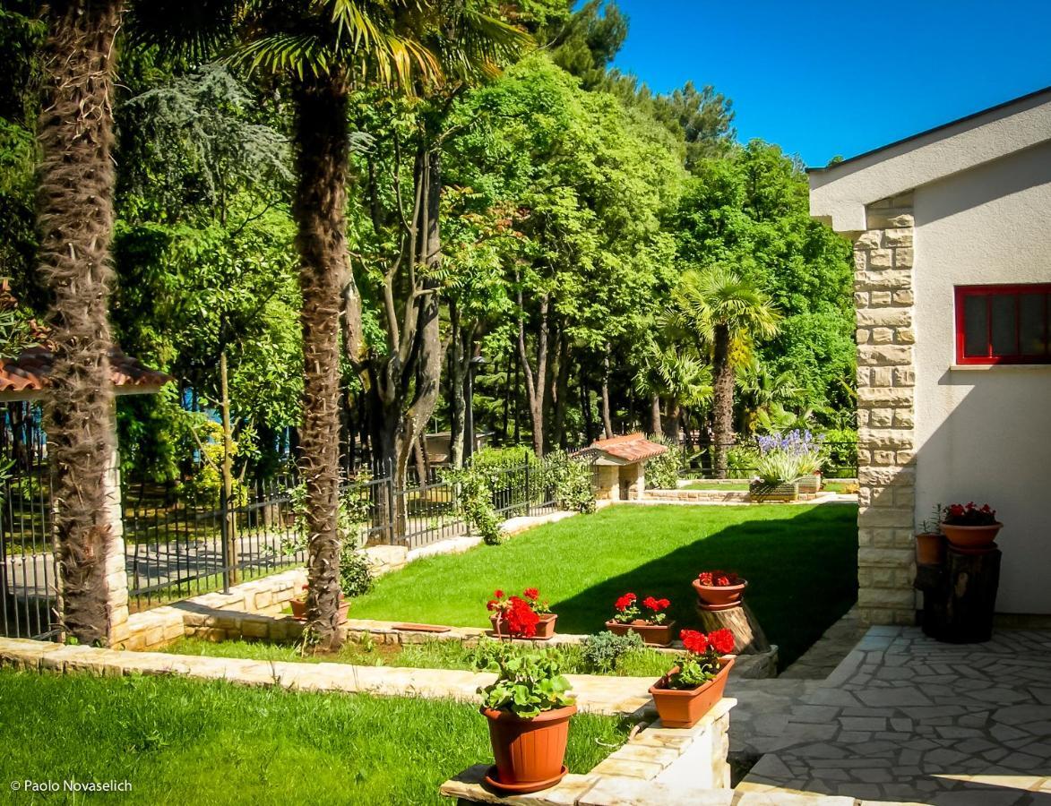 Holiday Home Sofia ポレッチ エクステリア 写真